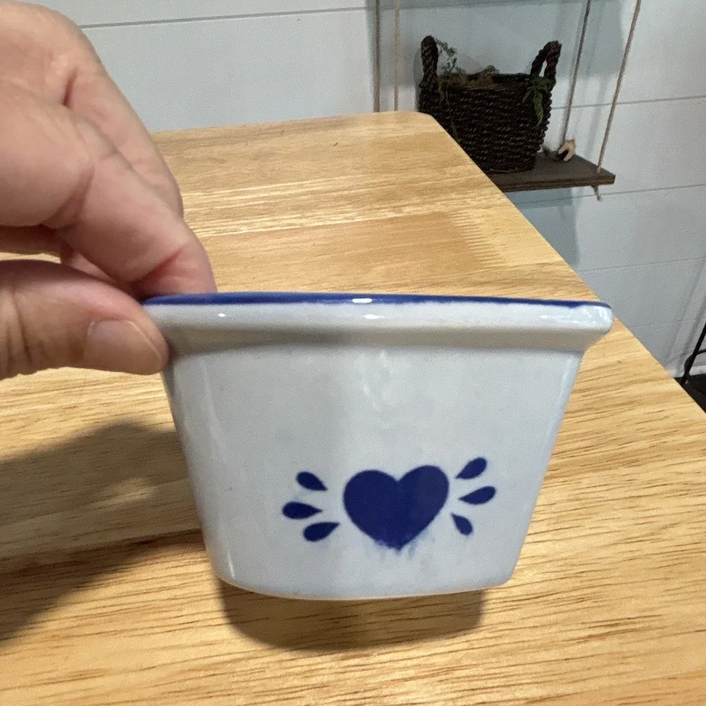 3 Adorable Crock-like Heart-Shaped and patterned Bowls Gray/Blue Glossy